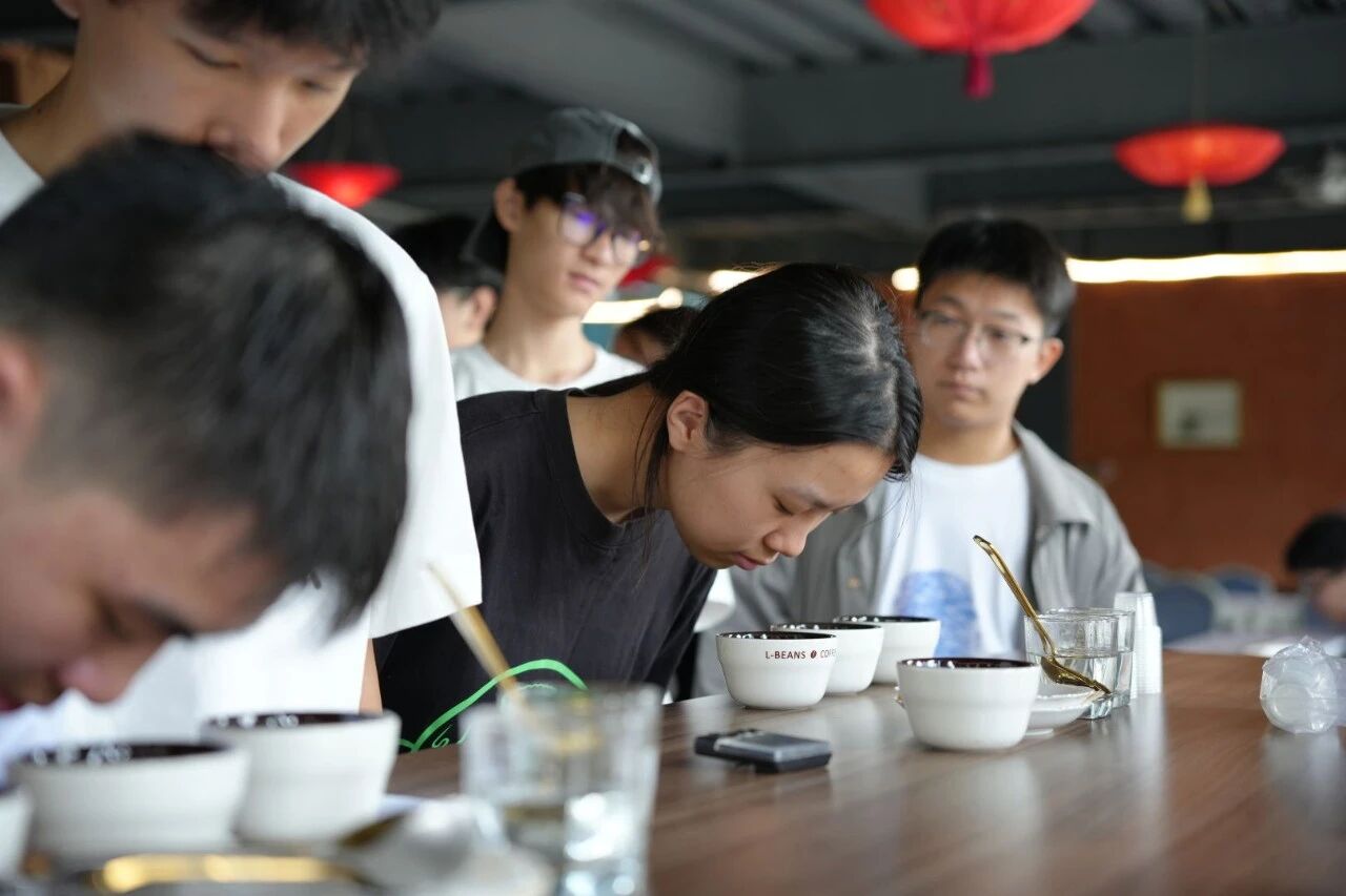 1768204332727284.jpg ff565c14e9bc04c03ec10b6f71b1cd02.jpg